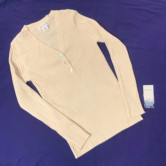 *5/$20 or 3/$15* Cream Colored Stretch Ribbed Light Sweater Button Neck Henley - Picture 1 of 5